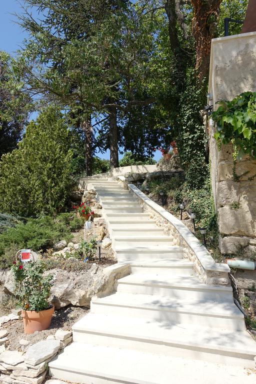 Le Grand Saint Paul Bed & Breakfast Rognes Dış mekan fotoğraf
