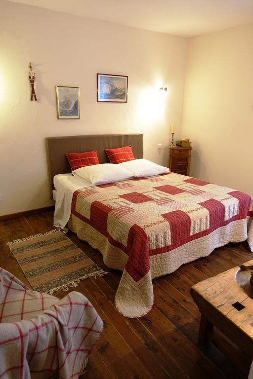 Le Grand Saint Paul Bed & Breakfast Rognes Oda fotoğraf